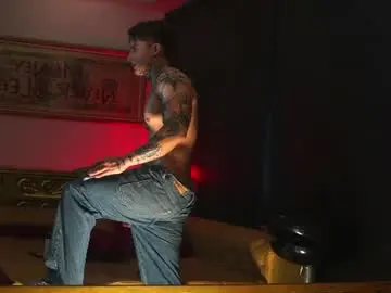 Chaturbate Live Sex Cam of dantecoppolaa