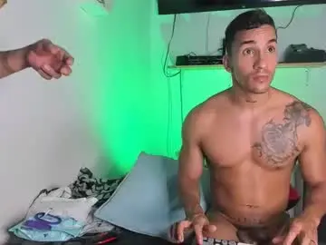 Chaturbate Live Sex Cam of james_and_max