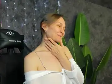 Chaturbate Live Sex Cam of lillian_white1