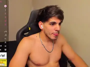 Chaturbate Best live sex cam show of derekcb