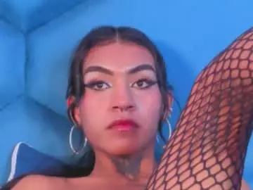 Chaturbate Live Sex Cam of kataleyaa_horny