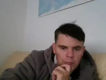 Chaturbate Live Sex Cam of schosch01