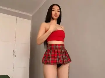 Chaturbate Live Sex Cam of tiny_cute