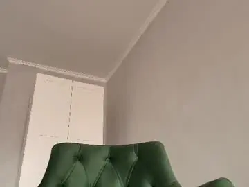 Chaturbate Live Sex Cam of tiny_cute