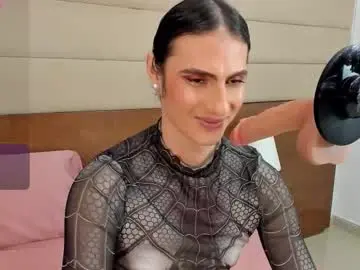 Chaturbate Free Live Porn of shantall_skinny