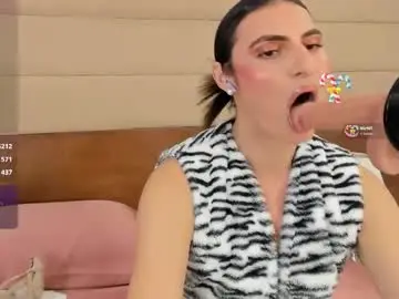 Chaturbate Free Porn Cam of shantall_skinny