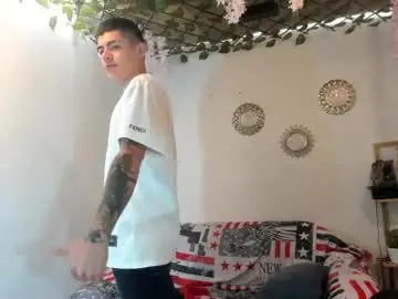 Chaturbate Watch Live Sex Cams of alexandluke1