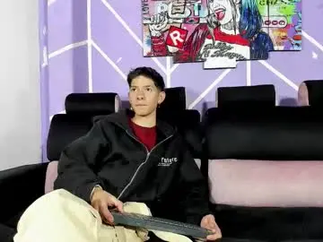 Chaturbate Live Porn of alexandluke1