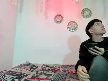 Chaturbate Watch Live Sex Cams of alexandluke1