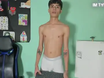 Chaturbate Live Sex Cam of alexandluke1