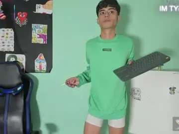 Chaturbate Live Sex of alexandluke1