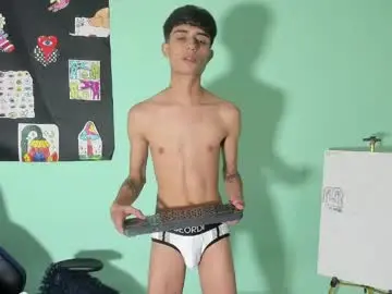 Chaturbate Watch Live Sex Cams of alexandluke1