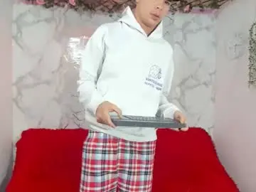 Chaturbate Live Sex of alexandluke1