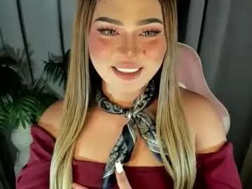Chaturbate Live Sex Cam of fuckdoll_rain