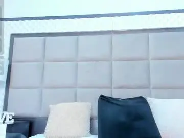 Chaturbate Live Sex of oliviaburningmilf