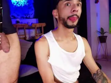 Chaturbate Live Sex of paisas_horny