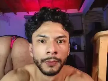 Chaturbate Live Sex Cam of paisas_horny