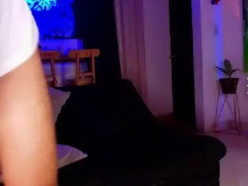 Chaturbate Live Porn of paisas_horny