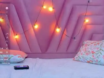 Chaturbate Watch Live Sex Cams of hornybarelylegalgirl