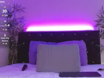 Chaturbate Free Live Porn of kiarabenedetti_