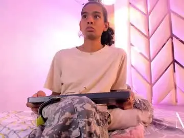 Chaturbate Free Porn Cam of max_ari