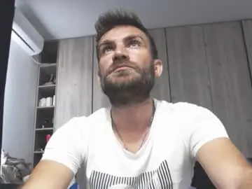 Chaturbate Sex Cam of 10in_deluxe