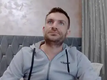 Chaturbate Live Sex Cam of 10in_deluxe