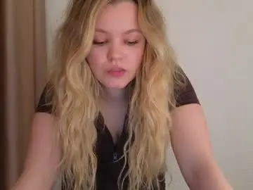 Chaturbate Live Sex Cam of dianaholiday