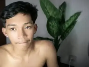 Chaturbate Live Sex Cam of hotasian_jerome