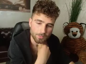 Chaturbate Best live sex cam show of kyloeast