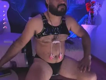 Chaturbate Live Sex Cam of michaelbear_