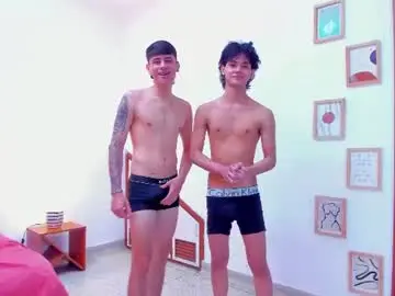 Chaturbate Sex Chat of twogirls2boys