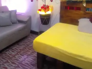 Chaturbate Sex Cam of yeseniaa25_