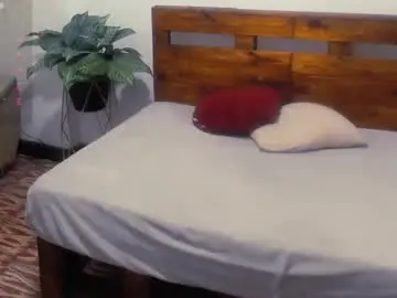 Chaturbate Best Webcam of yeseniaa25_