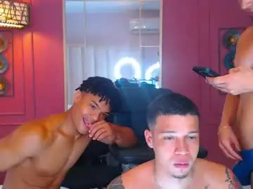 Chaturbate Free Live Porn of hotcrew_