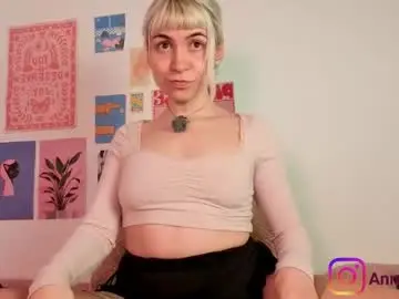 Chaturbate Sex Cam of annietinky