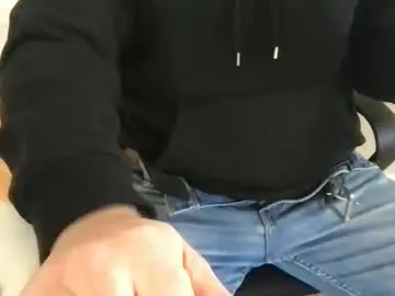 Chaturbate Watch Live Sex Cams of hairydaddy112288