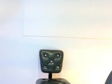 Chaturbate Watch Live Sex Cams of miamackleyn_