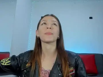 Chaturbate Sex Cam of roxanne_jones1