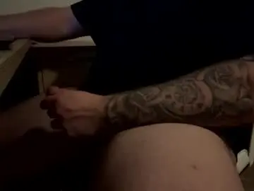 Chaturbate Live Sex Cam of sun_is_dark