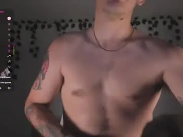 Chaturbate Live Sex Cam of twinkpartyuncut