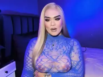 Chaturbate Watch Live Sex Cams of suckablecockoffreya
