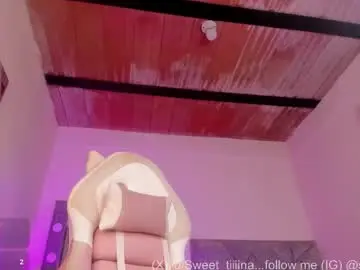 Chaturbate Live Sex Cam of sweet_tiiina