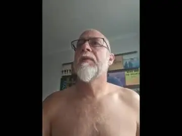 Chaturbate Live Sex Cam of kiwigramps