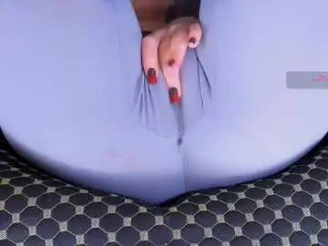 Chaturbate Adult Video Chat of love_hard_kiru
