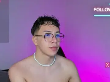 Chaturbate Live Porn of alonehazelvip