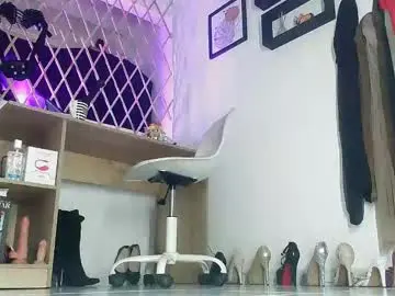 Chaturbate Watch Live Sex Cams of myla_sarah1