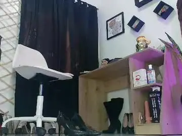 Chaturbate Sex Chat of myla_sarah1