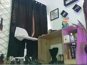 Chaturbate Adult Video Chat of myla_sarah1