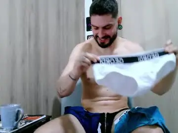 Chaturbate Live Sex Cam of aaron_kwok28